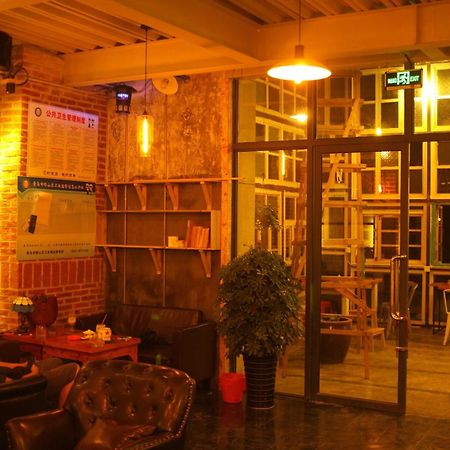 Hostel Marina Ціндао Екстер'єр фото